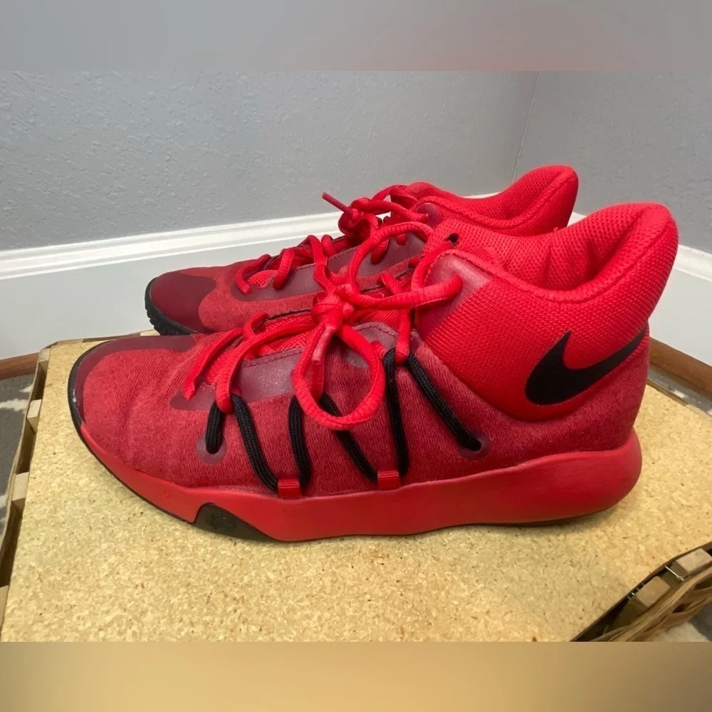 Nike Kevin Durant Basketball Shoes Size 6 Youth